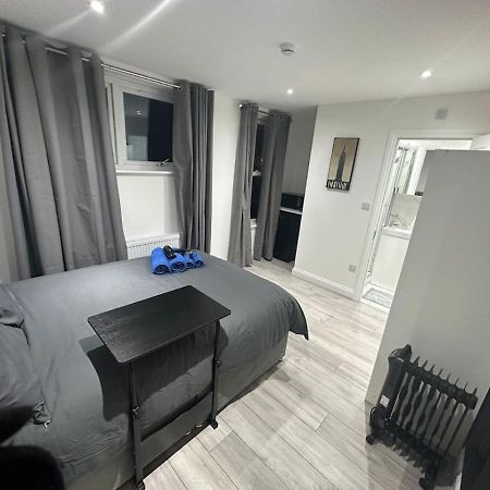 Отель London Waterloo 10Mins Away Экстерьер фото